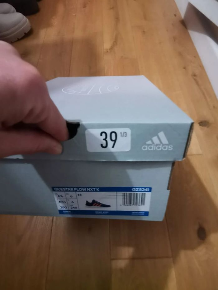 Basket Adidas la marques aux 3 bandes neuve - photo numéro 6