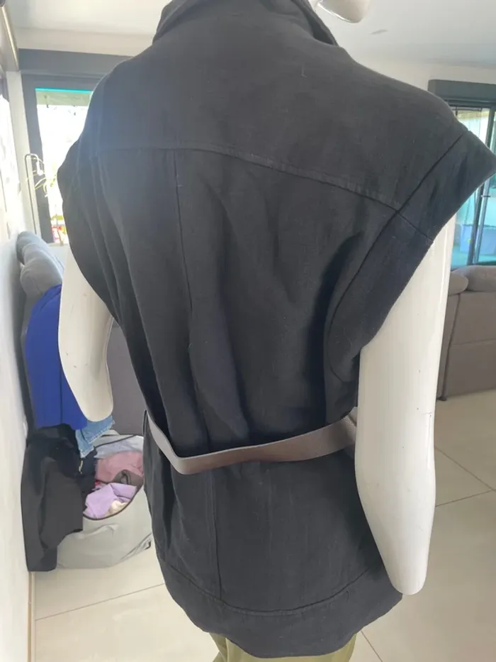 Veste sans manches noire - photo numéro 3