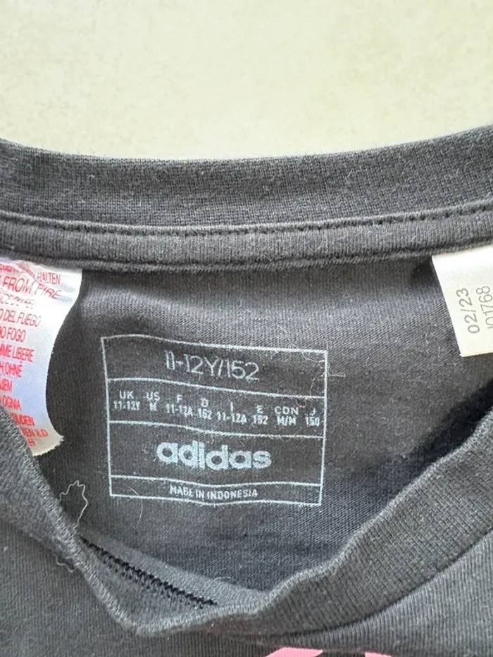 Tee shirt Adidas T.11/12 ans TB etat - photo numéro 2