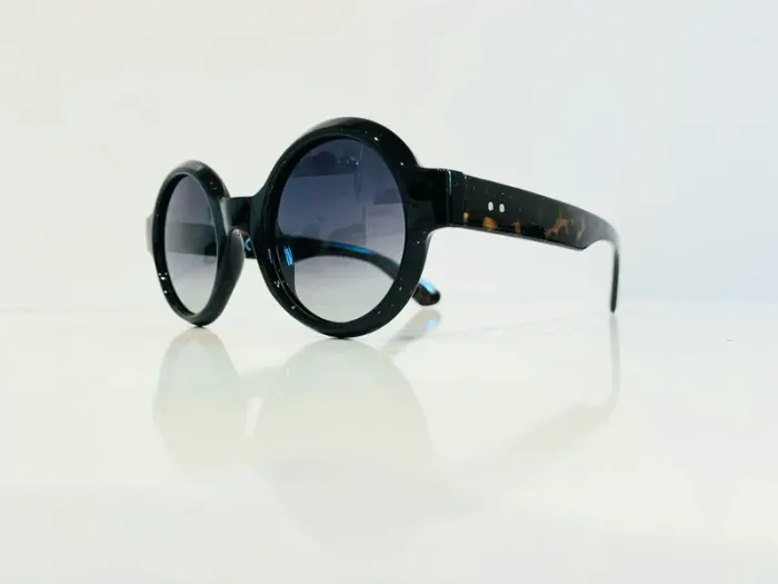Lunette de soleil mixte ronde noire Polarisée bras léopard UV protection catégorie 3 - photo numéro 3