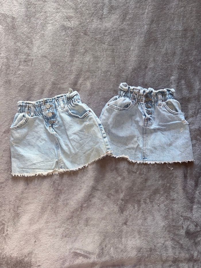 Lot de deux jupes Zara pour Jumelles taille 18 mois en très bon état - photo numéro 5