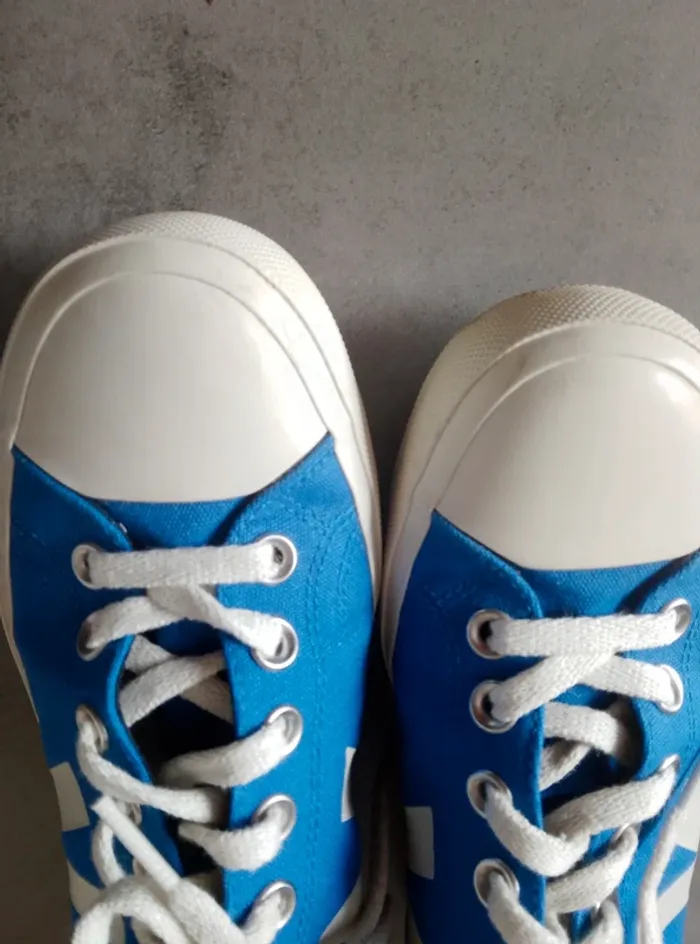 Chaussures Baskets en toile comme neuves - Femme - Fille - 39 - photo numéro 3