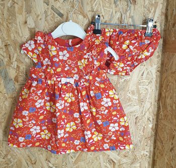 Superbe ensemble robe Sergent Major fleuri 9 mois