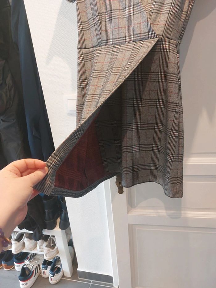 Robe à carreaux Mango Taille M comme neuve grise manches courtes - photo numéro 3