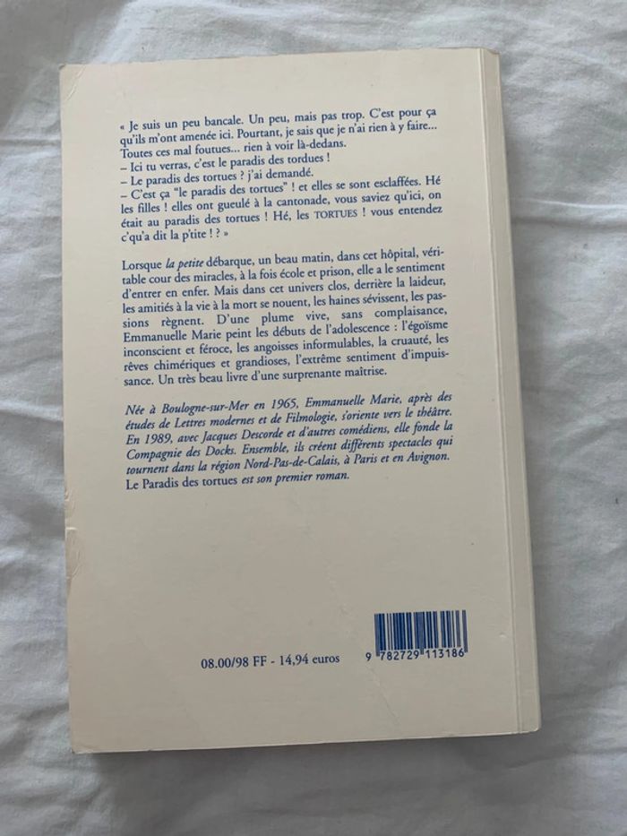 Livre Le paradis des tortues Emmanuelle Marie - photo numéro 2