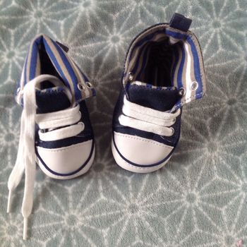 Chaussons bébé garçon - taille 16 environ
