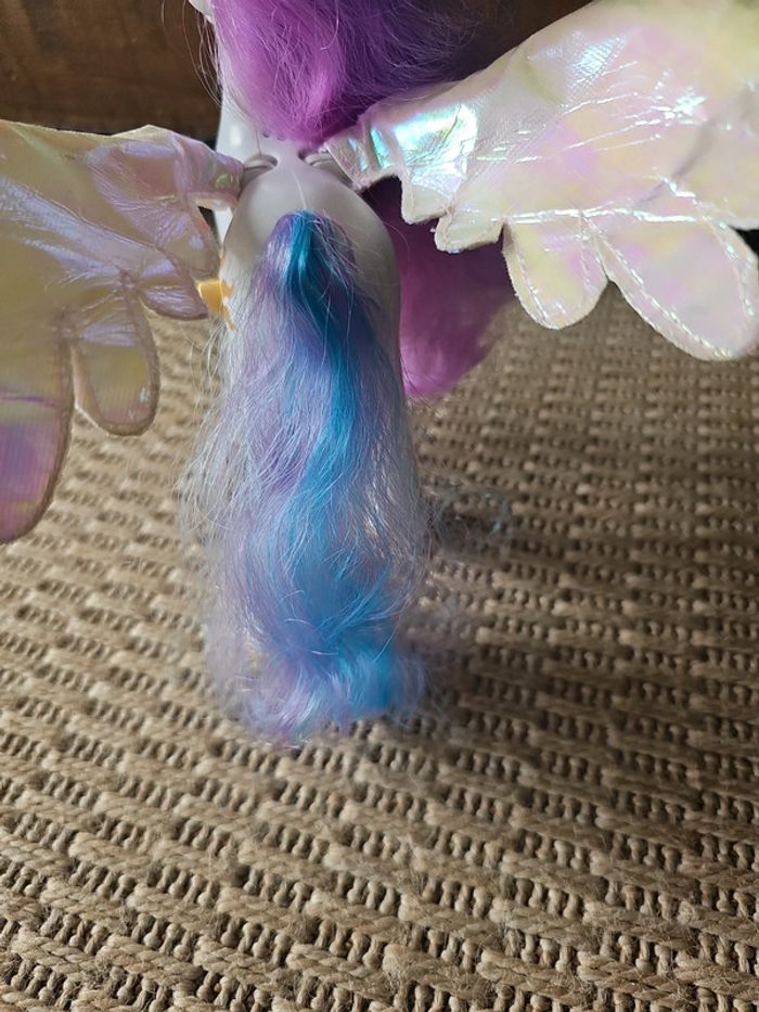 My little pony sonore et lumineux Queen chrysalis et princesse celestia - photo numéro 13