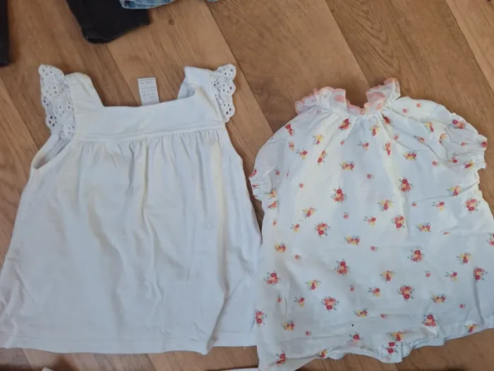 Lot 5 vêtements fille 6mois - photo numéro 3