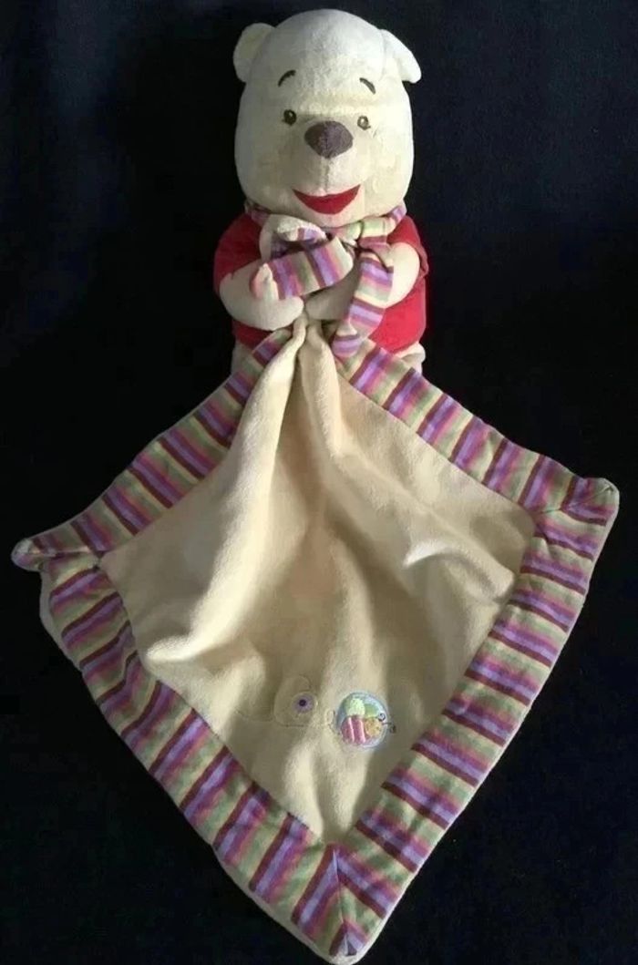 Winnie - 3 Peluches :  Musicale, Lapin et Mouchoir - Disney - photo numéro 3