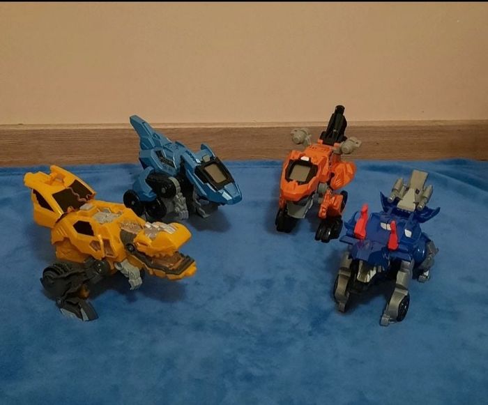 Dino voiture transformable