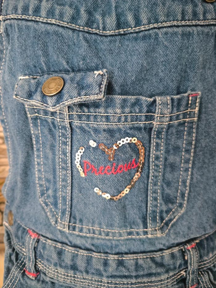 💙 Jolie salopette short en jean taille 8 ans 💙 - photo numéro 3