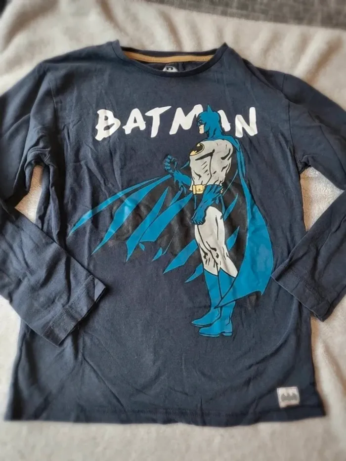 2 tee-shirts manches longues taille 12 ans Batman - photo numéro 3