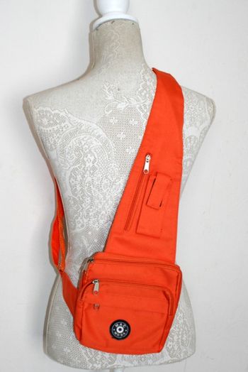 Petit sac à dos orange 18x18cm