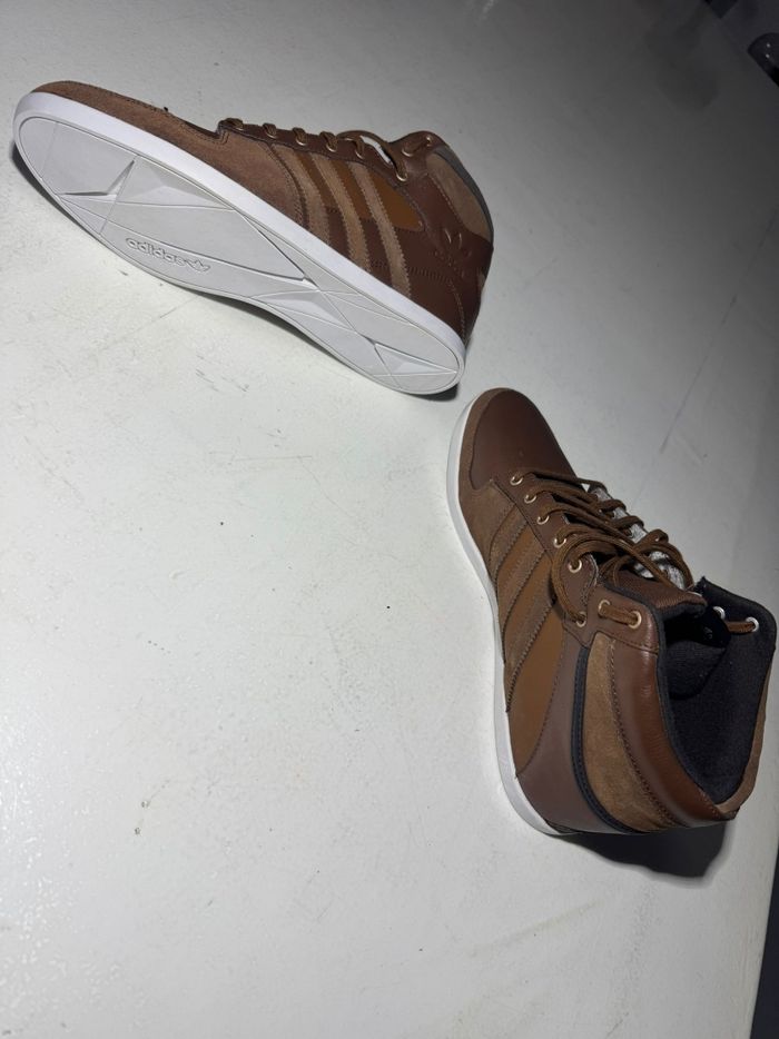 Adidas marrons T42,5 neuves - photo numéro 8