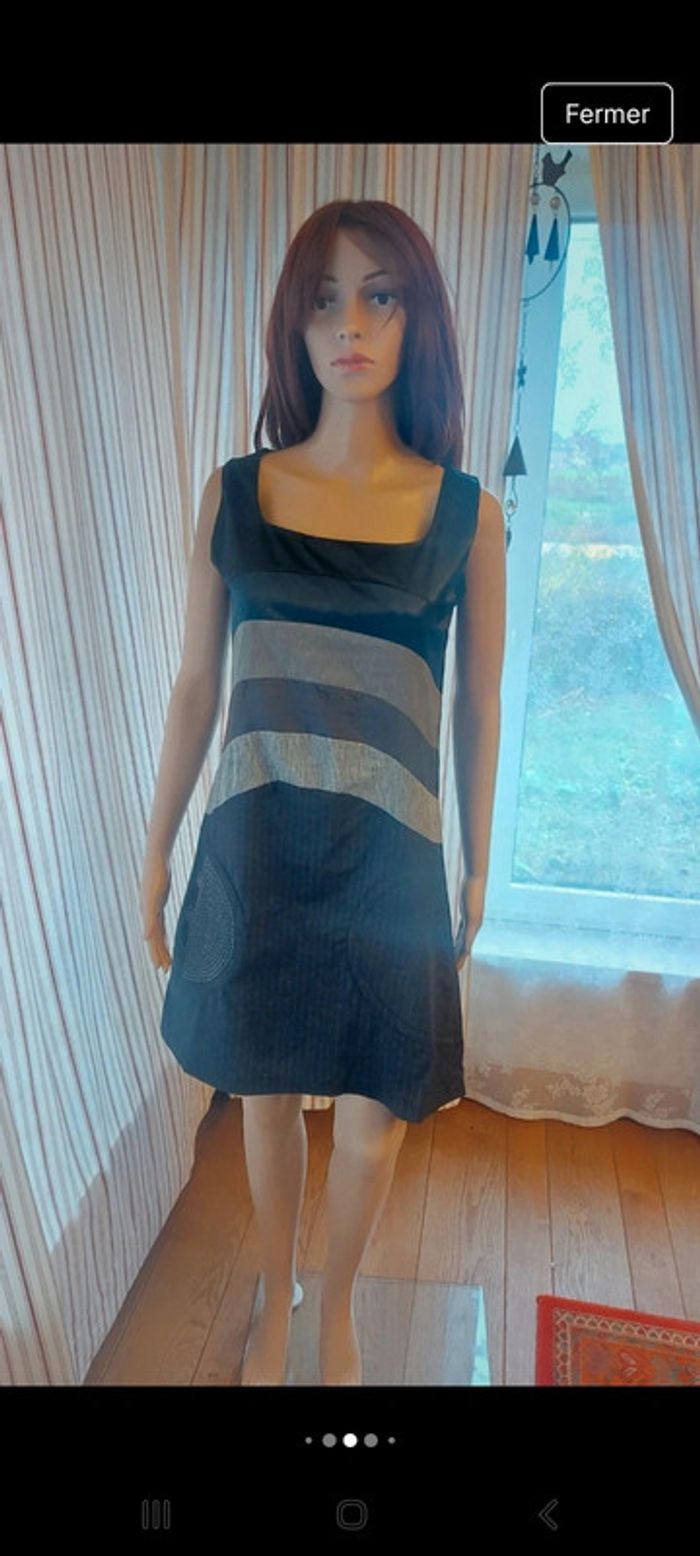 Jolie Robe grise Desigual t 38 - photo numéro 7