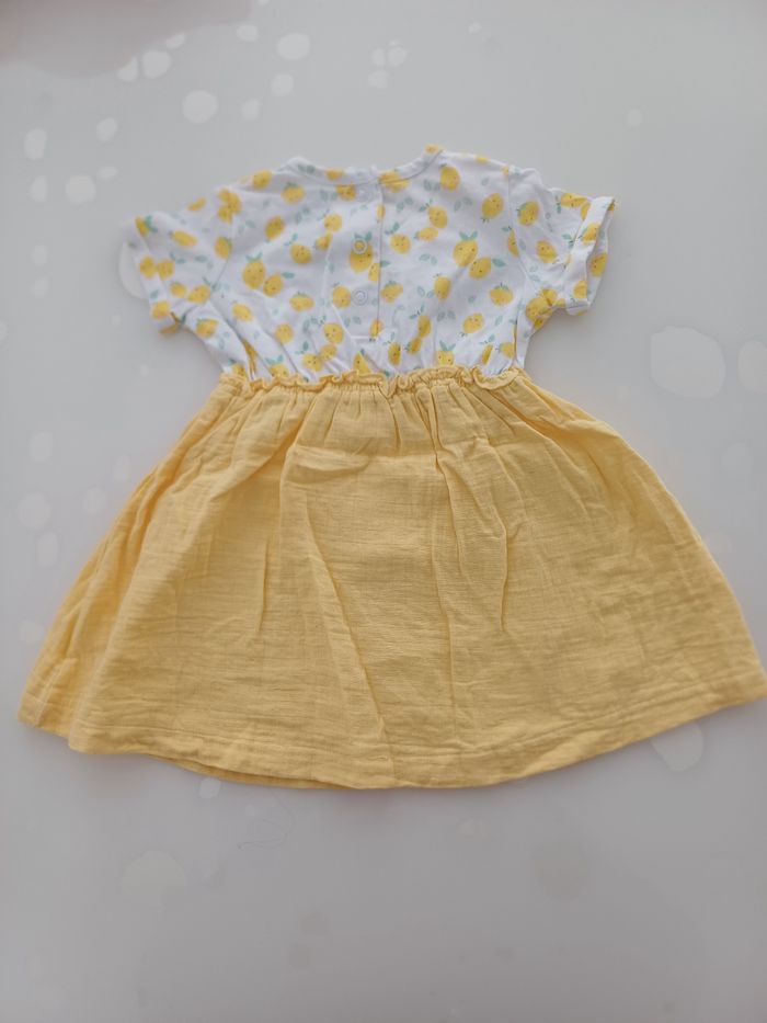 Robe neuve taille 9 mois - photo numéro 4