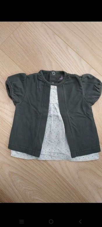 Tshirt gris blanc 3 mois bouton paillette