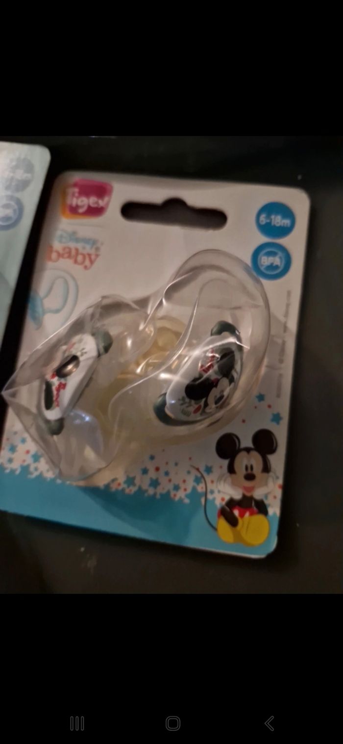 Tetine roi lion et mickey - photo numéro 2
