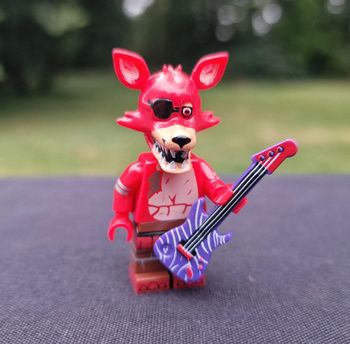 Minifigure jeu vidéo film horreur FNAF Five Nights At Freddy's Freddy Foxy rouge n2.1