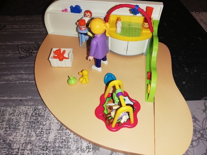 Espace crèche playmobil 70282 - photo numéro 2