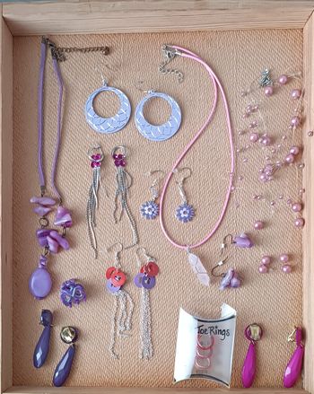 Bijoux fantaisie rose mauve 
