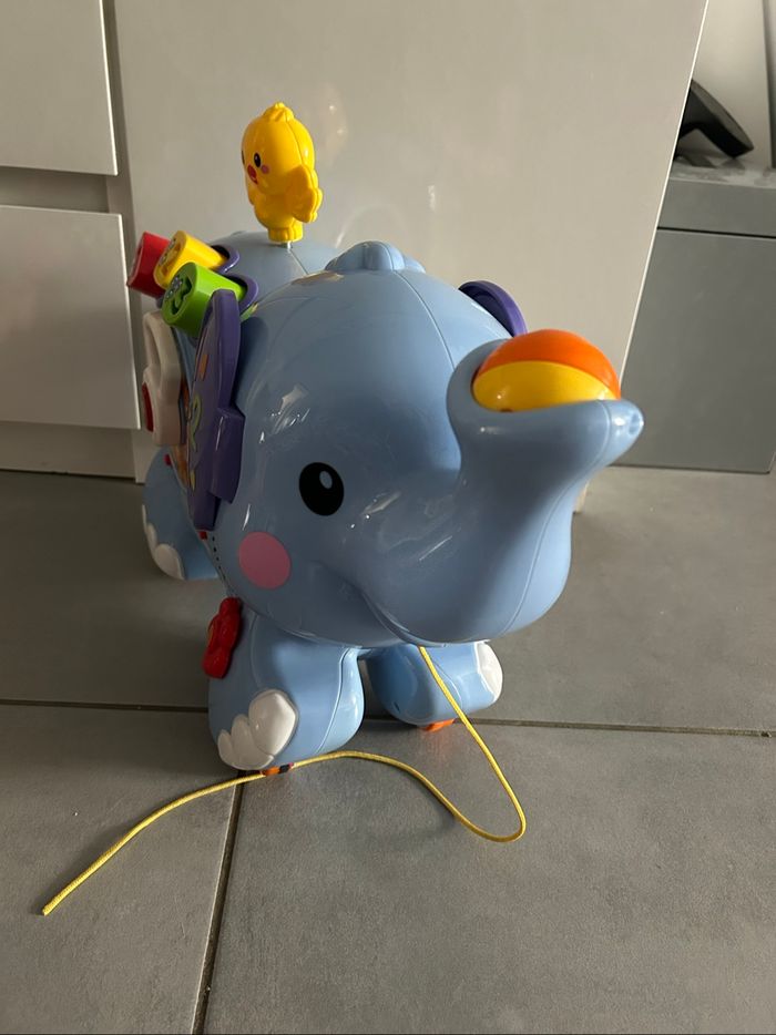 Éléphant a tiré jouet pour bébé - photo numéro 3