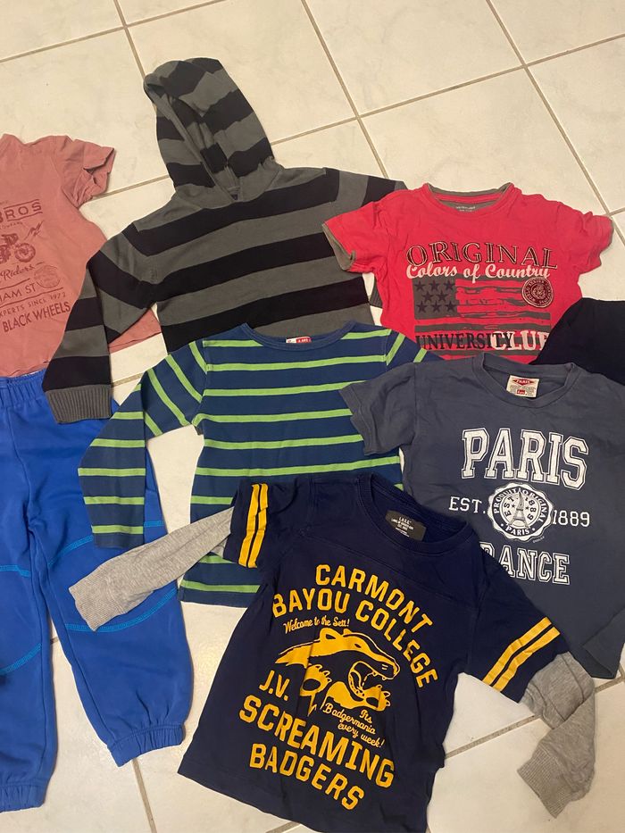 Lot vêtements garçon 4 ans - photo numéro 3