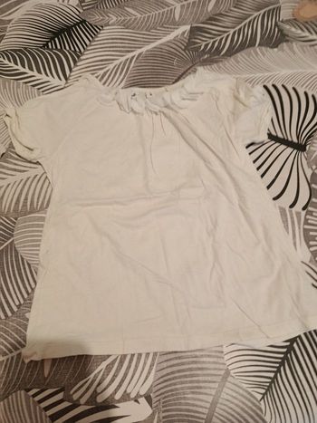 T shirt blanc détail pétales 