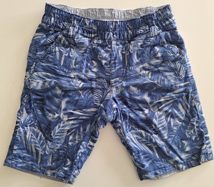 Short garçon réversible 5 ans TBE - photo numéro 3