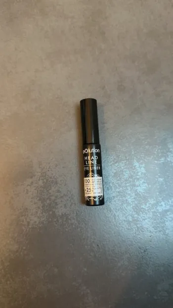 Eye liner noir