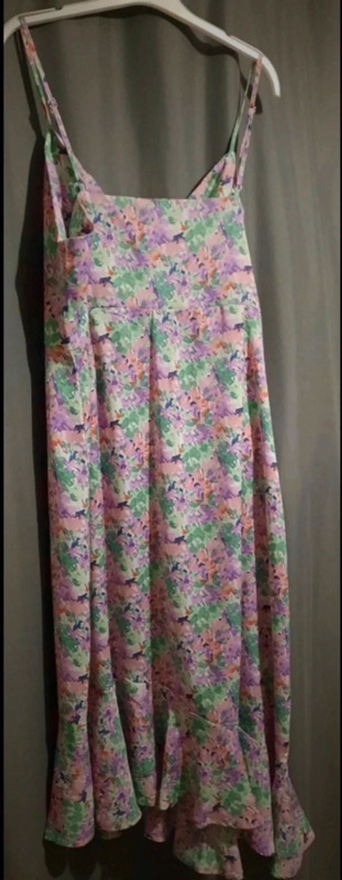 Robe Satinée fleurie T44 Neuve - photo numéro 3