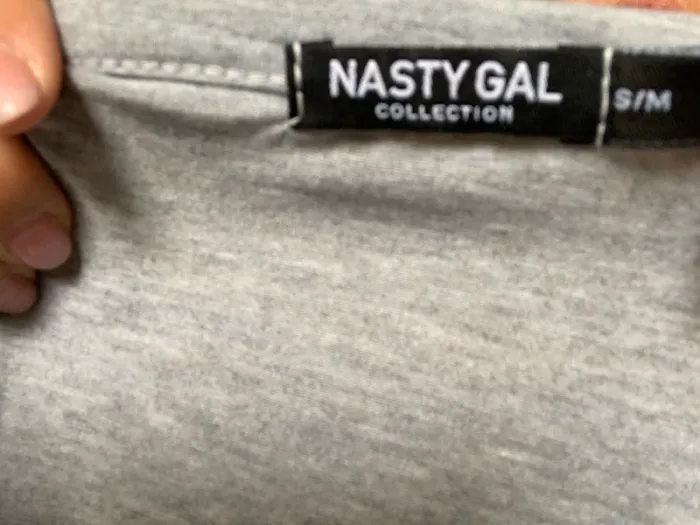 Teeshirt épaules dénudées Nasty gal - photo numéro 3
