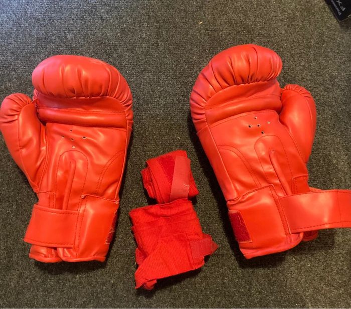 Gant de boxe et bandes de boxe - photo numéro 2