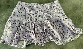 Jupe short fille XS - très bon état 