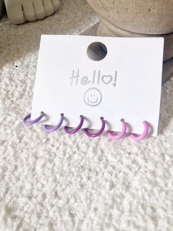 Lot boucles d'oreilles petites créoles colorées