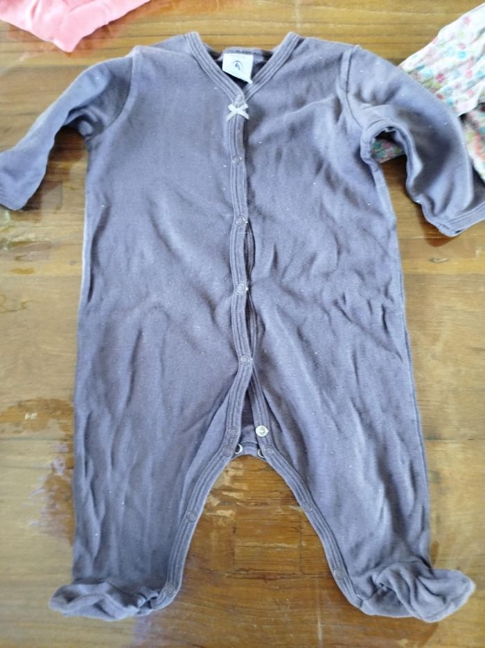 4 pyjamas. - photo numéro 5