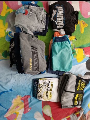 Lot de vêtements