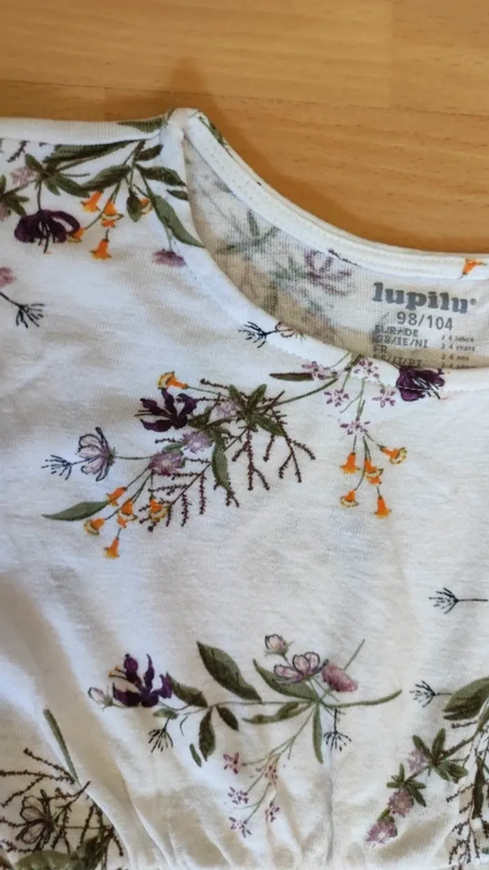 Robe taille 4 ans - photo numéro 3