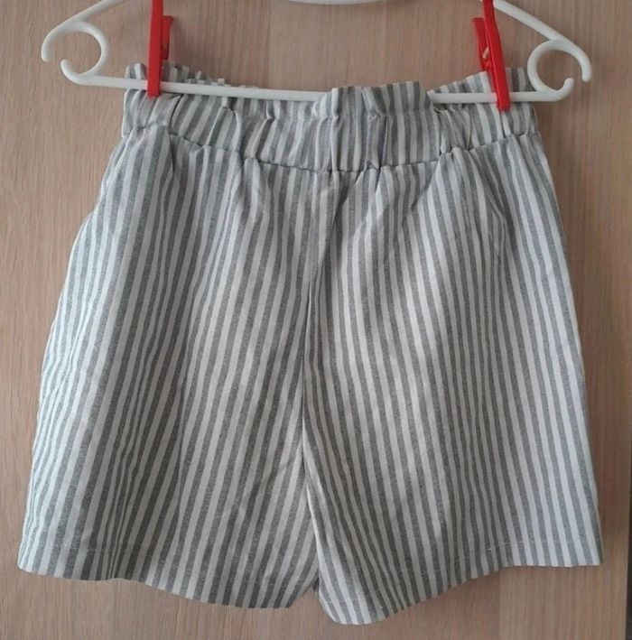 Joli short rayé - photo numéro 2