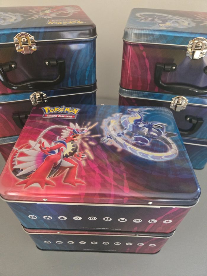 Pokemon Scarlet et Violet La Valisette 2023