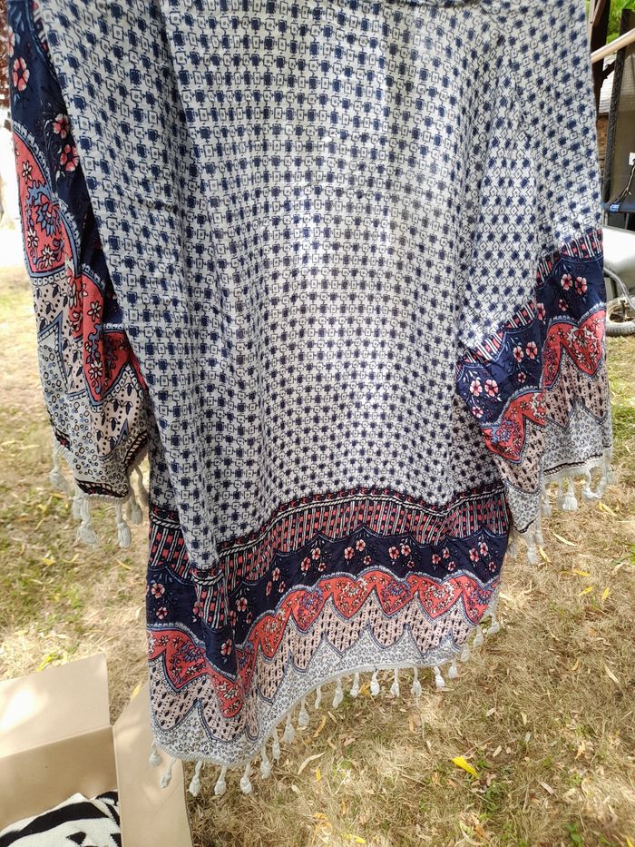 Vend sur chemise femme taille 38-40 - photo numéro 2