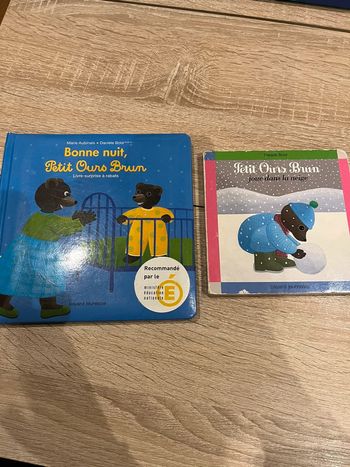2 livres Petit ours brun dont 1 offert