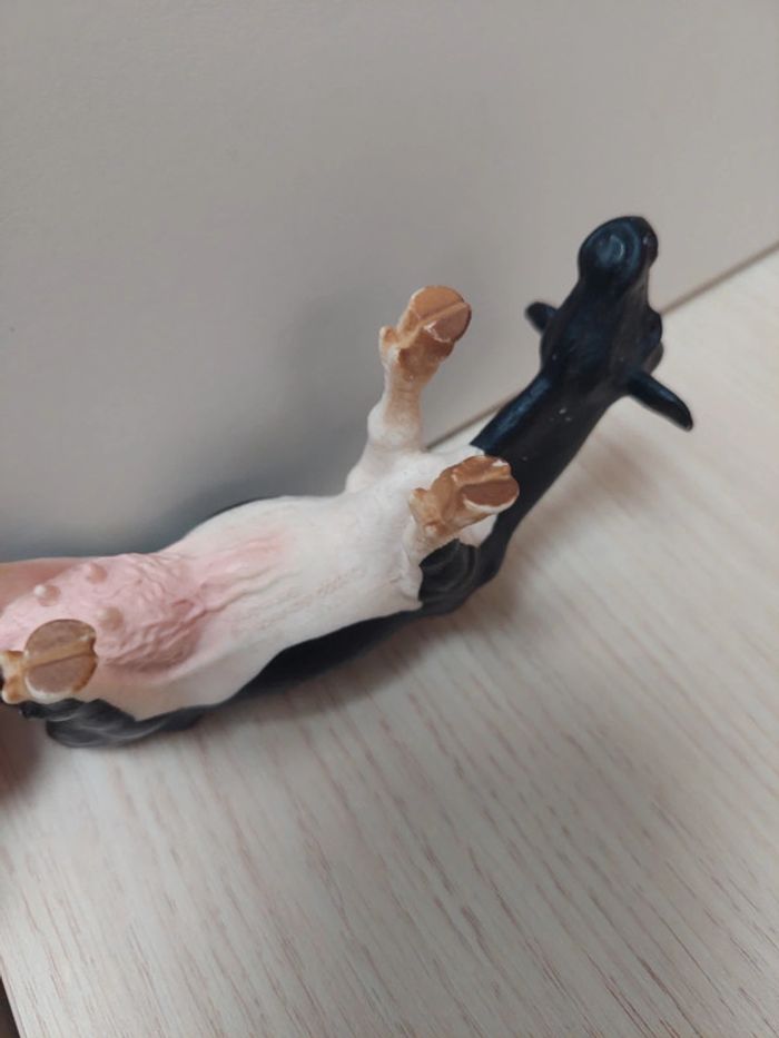 Schleich - vache Prim’Holstein broutant 13141 - photo numéro 3