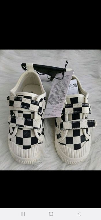 (Neuves non portées)🏷🥰 baskets toiles pointure 26 unisex 🏷🥰