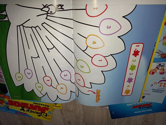 Lot de magazines Disney Junior - photo numéro 12