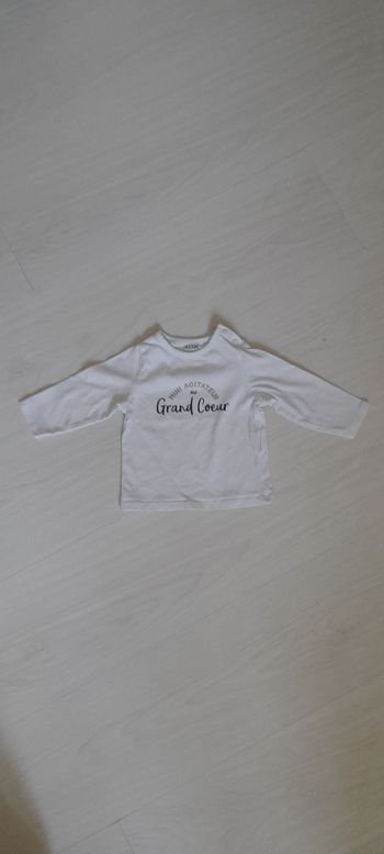 Tee-shir manches longues T 6 mois