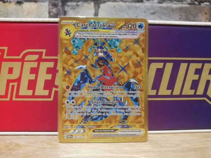 Carte Pokemon Carchacrok EX 260/182