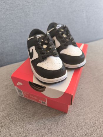 Nike dunk low Panda EU 23