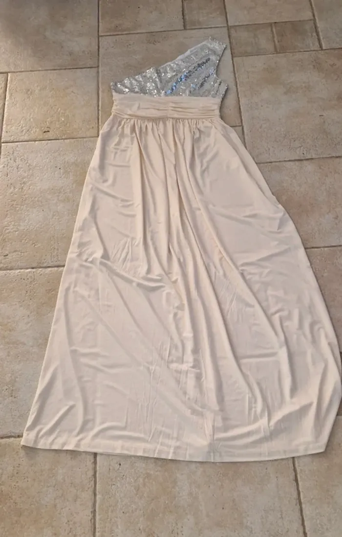 Robe de soirée taille M sequins argentés neuf - photo numéro 4