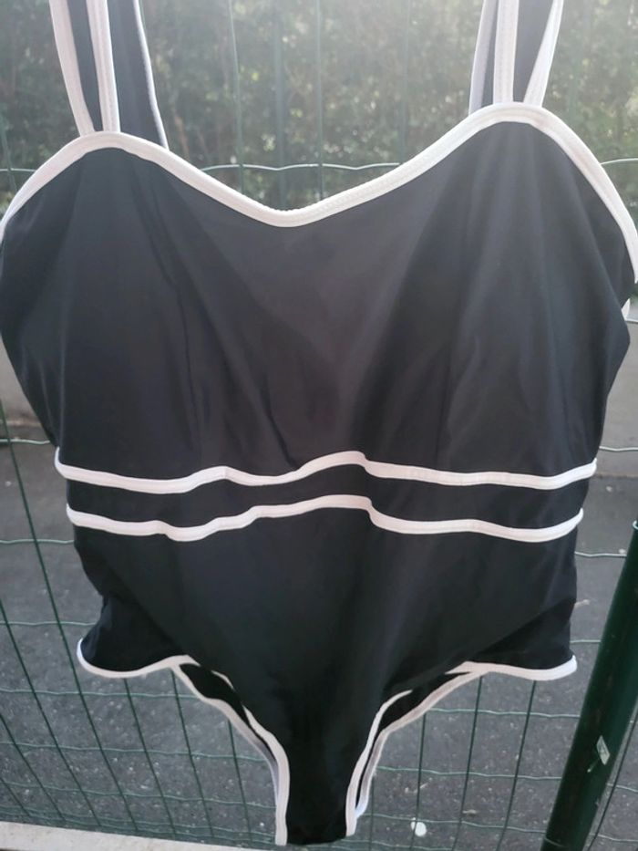 🏖 Maillot de bain T.4XL 🏖 - photo numéro 3
